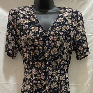 Floral maxi dress in delicate print